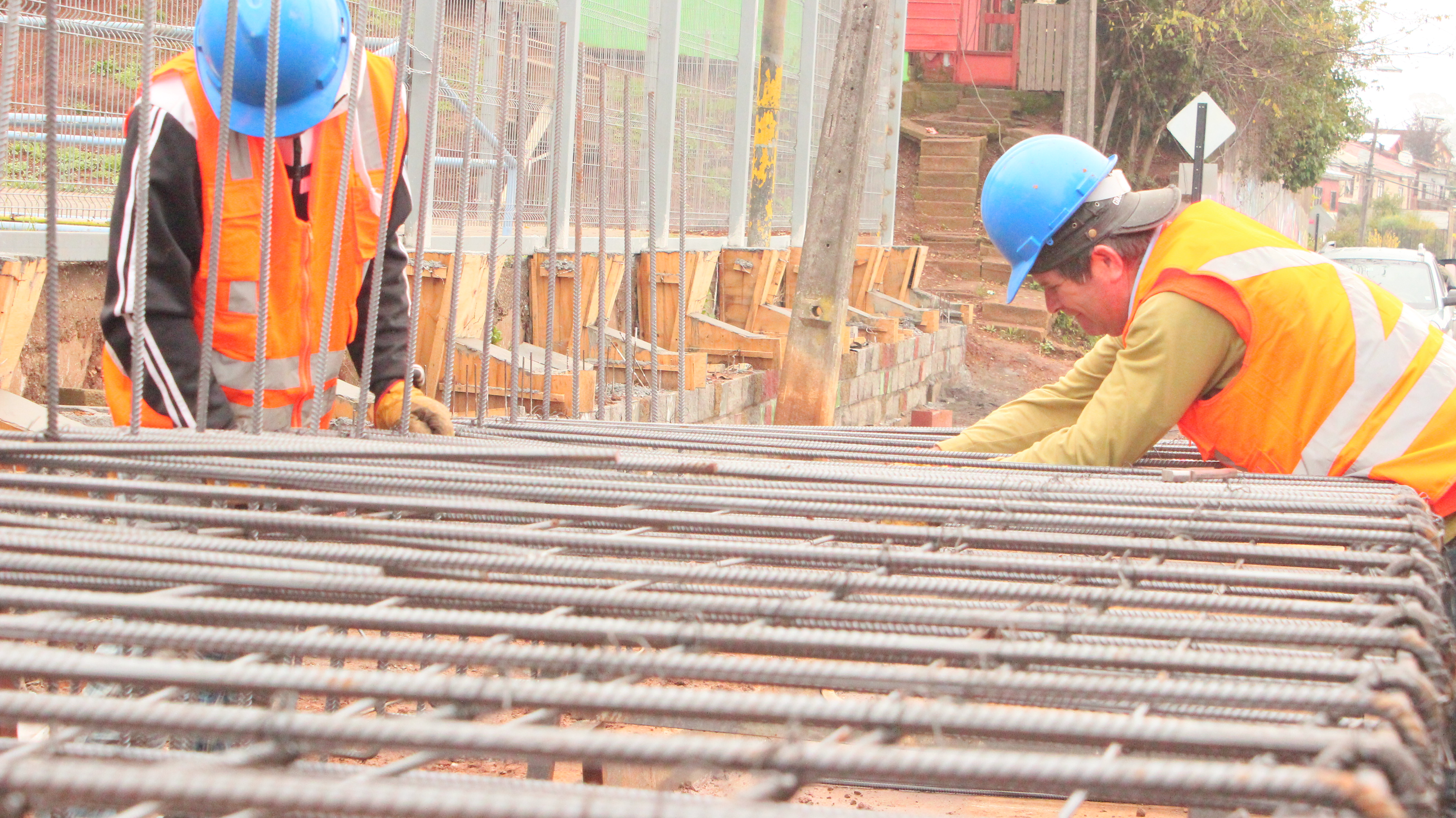 Obra de infraestructura comunitaria en terreno